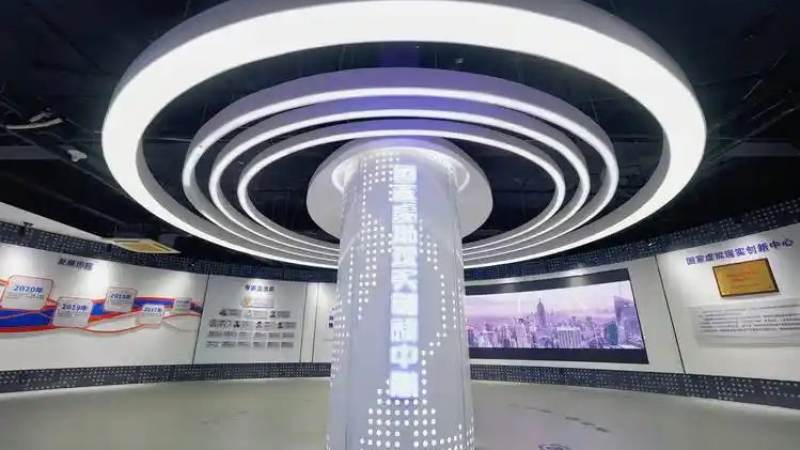 VR体验馆引入自由漫游方案:大空间定位如何改变线下娱乐